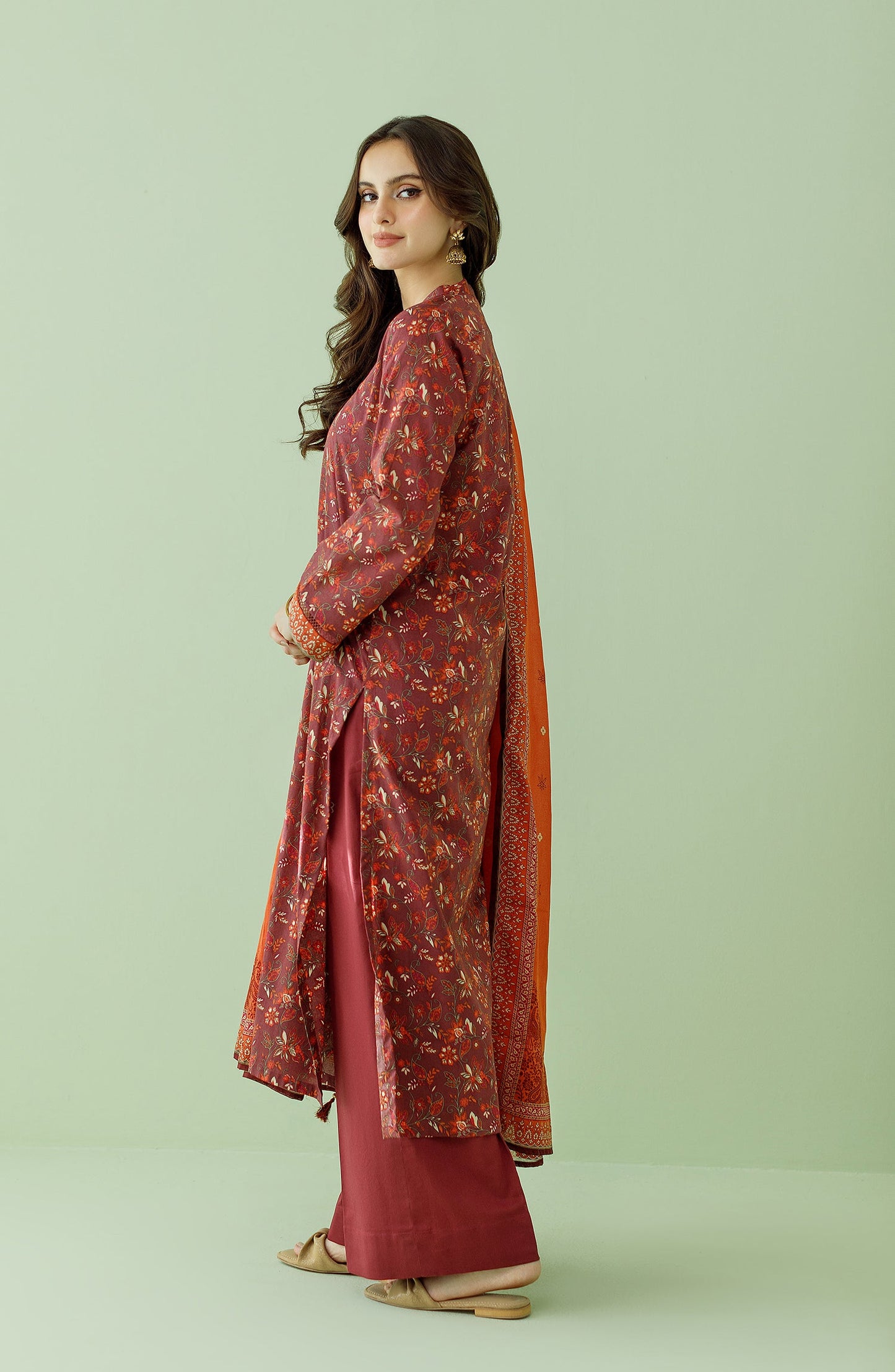 Orient - Unstitched 3 Piece Printed Lawn Shirt , Cambric Pant and Lawn Dupatta