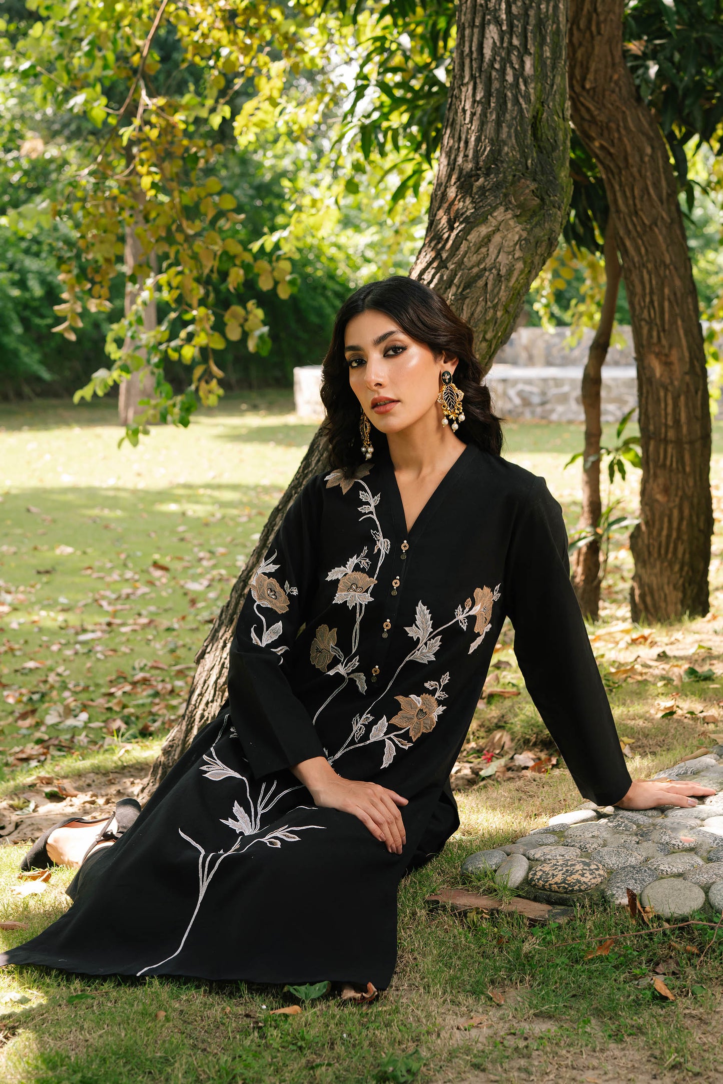 Chinyere - FLORISTIC BLOOM A (BB9392)