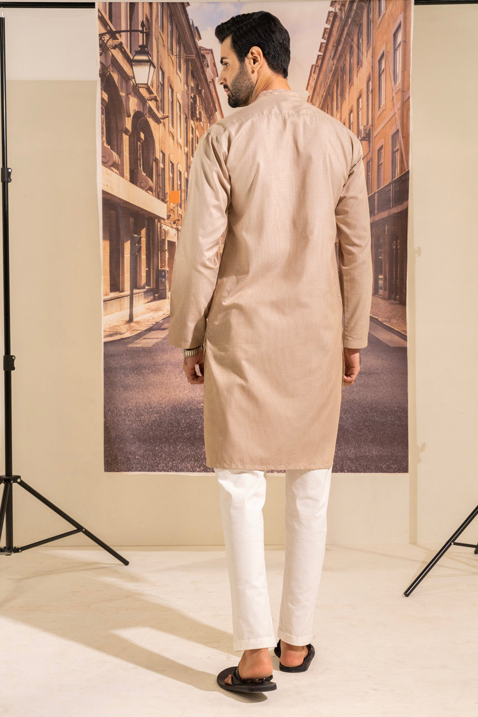 Dyed Embroidered Blended Kurta