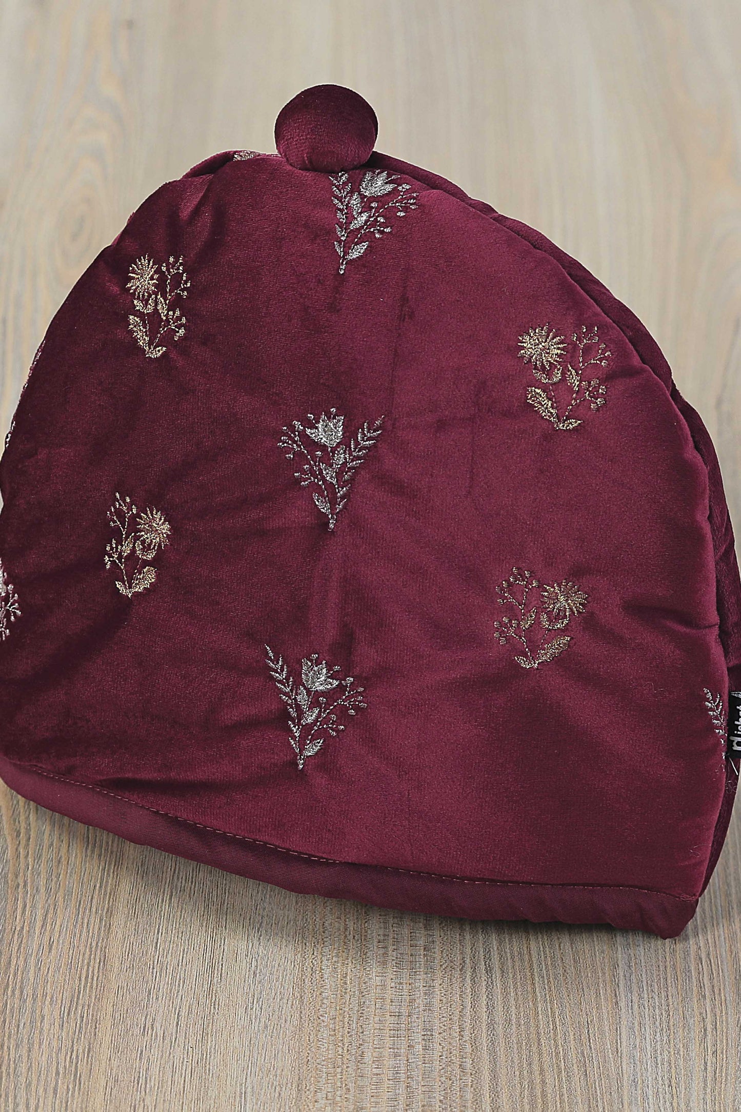 Nishat Linen - Scarelet Tea Cozy