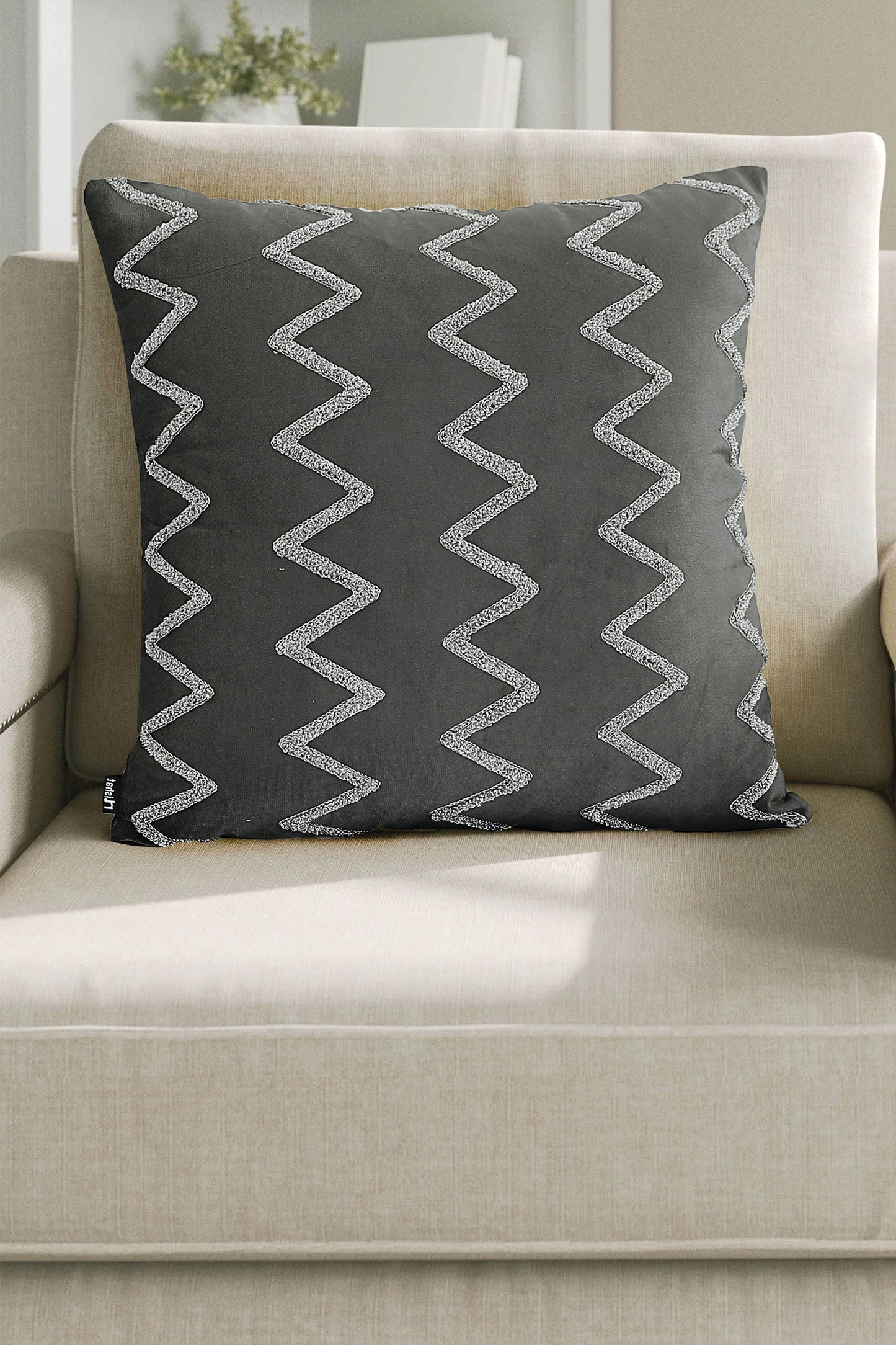 Nishat Linen - Liberty Cushion Cover Emb