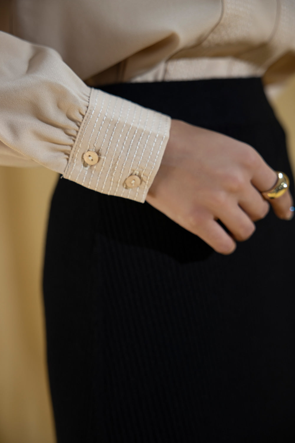 Sapphire - Shirt with Contrast Top Stitches