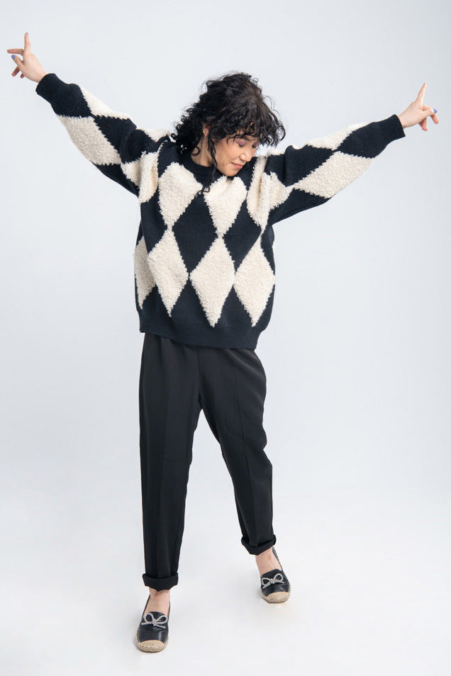 BTW - 8810 BLACK AND WHITE SWEATER