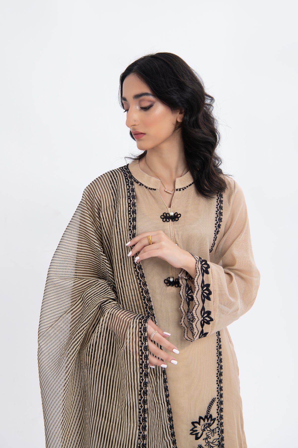 BTW - BLACK VINE S & D