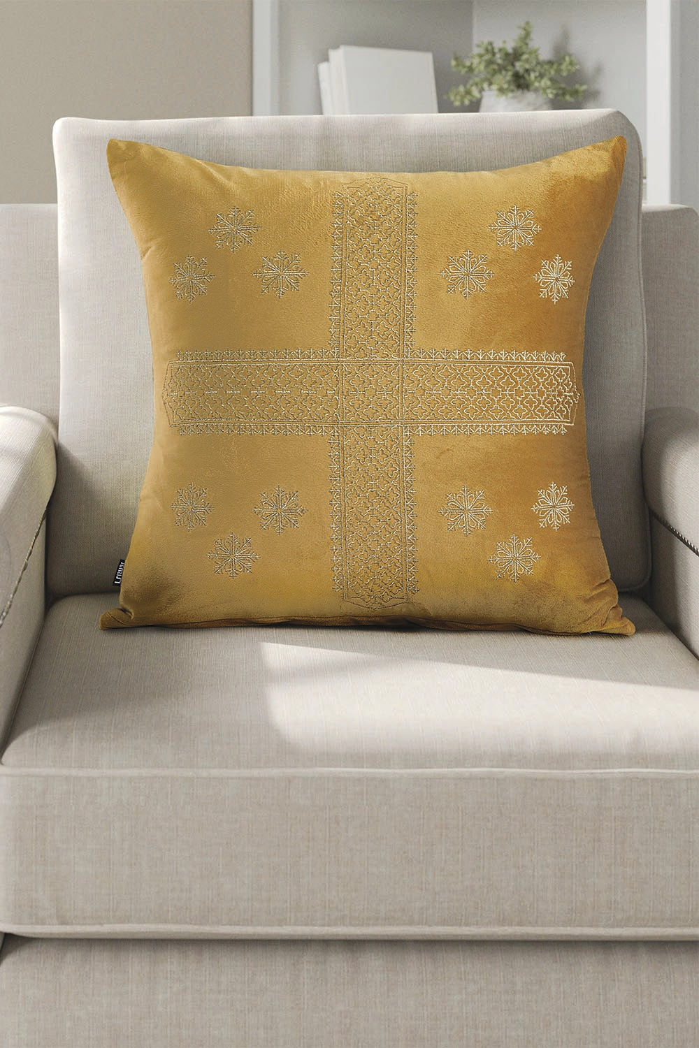 Nishat Linen - Zahraa Cushion Cover Emb