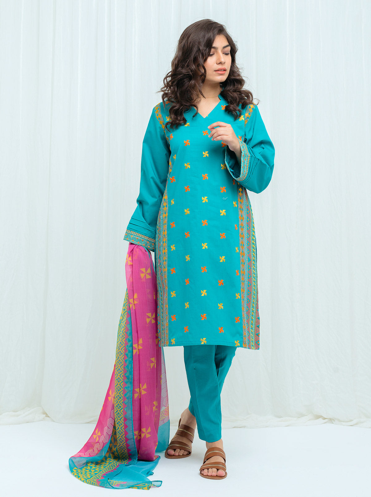 Beechtree - Colorful Escape -Embroidered-2P