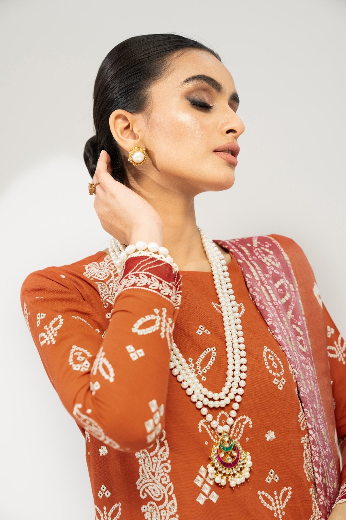 Alkaram - 3 Pc Embroidered Khaddar Suit With Cotton Silk Dupatta