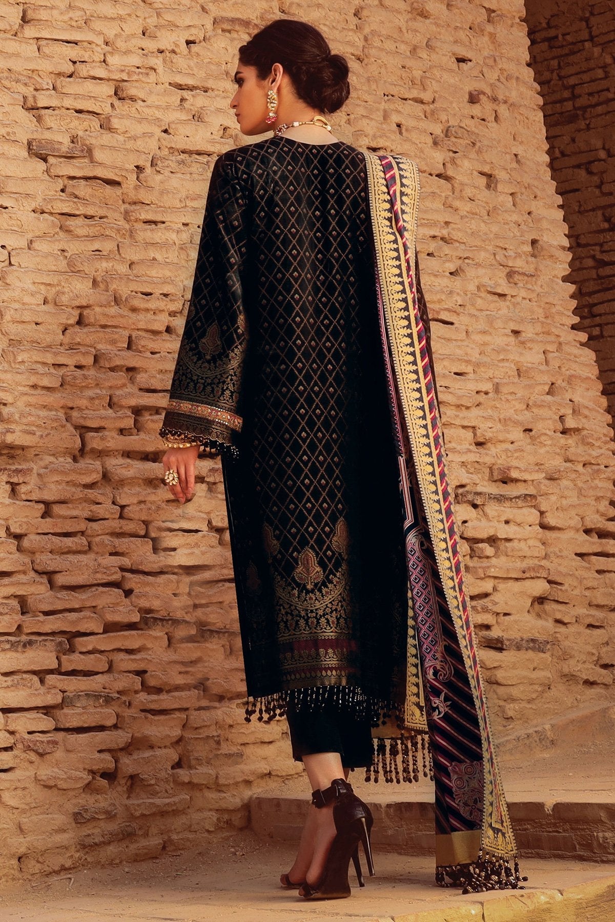 Alkaram - 3 Pc Embroidered Suit With Cotton Silk Dupatta