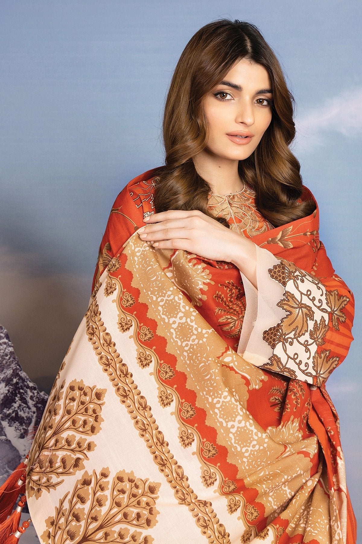Alkaram - 3 Pc Embroidered Khaddar Suit With Khaddar Dupatta