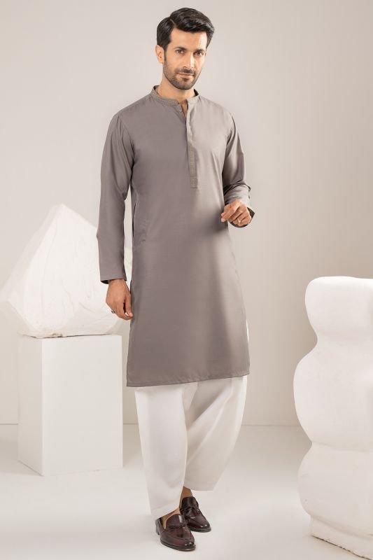Dyed Embroidered Blended Kurta