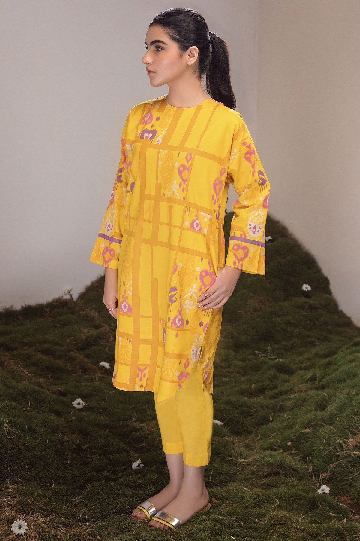 Alkaram - 2 Pc Printed Cambric Suit With Dyed Cambric Trouser
