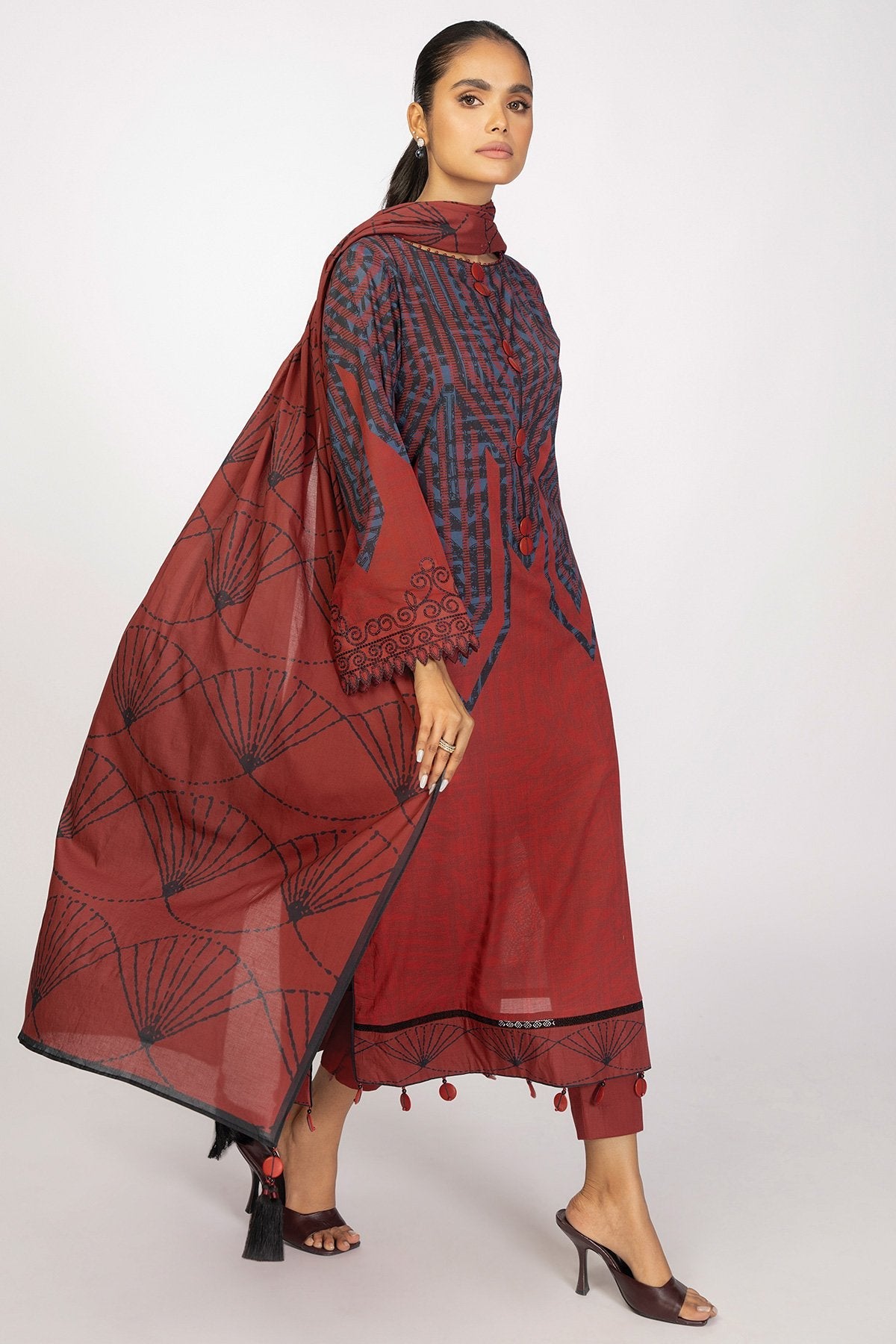 3 Pc Embroidered Cambric Suit With Lawn Dupatta