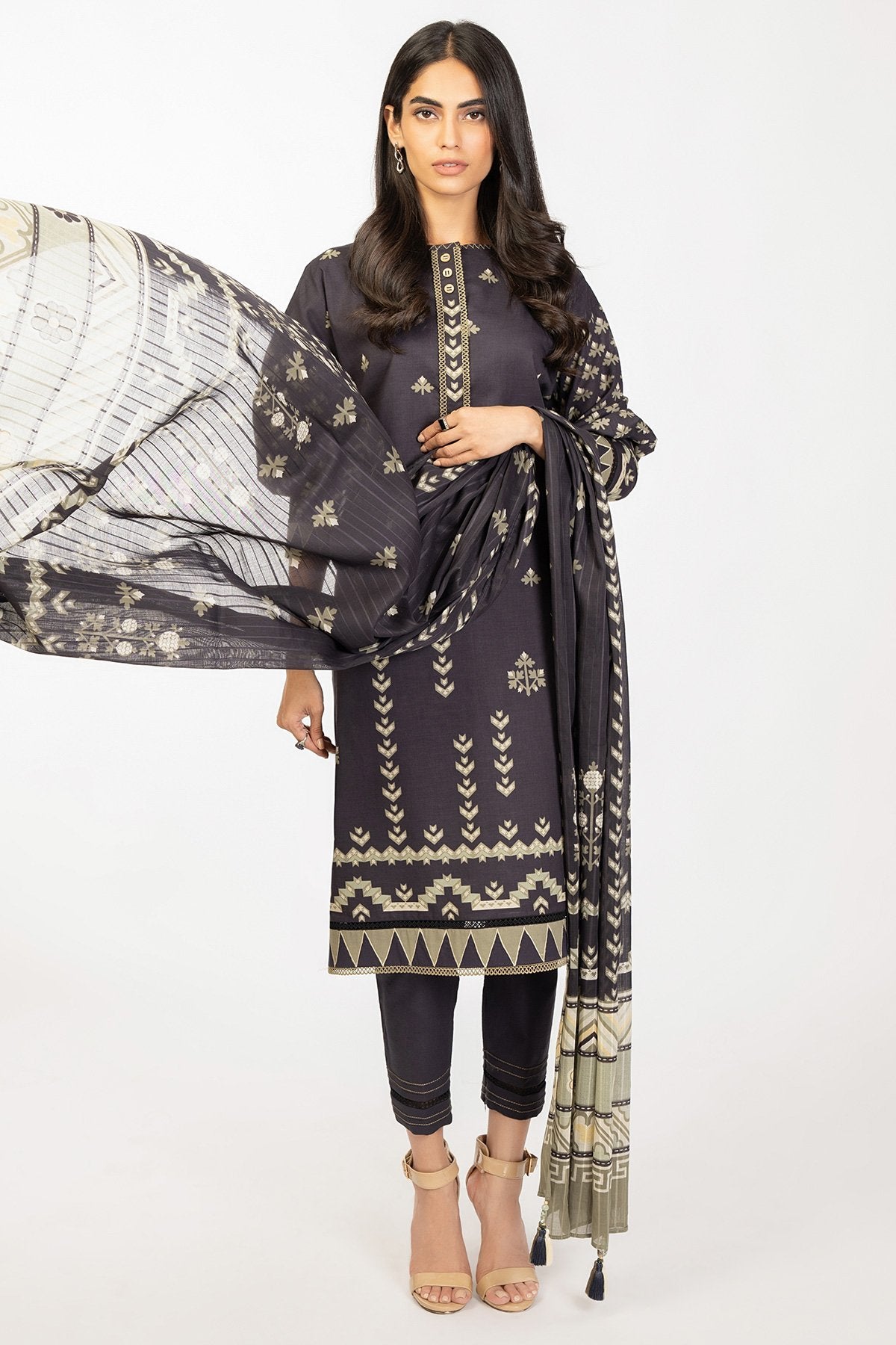 3 Pc Printed Cambric Suit With Broshia Dupatta