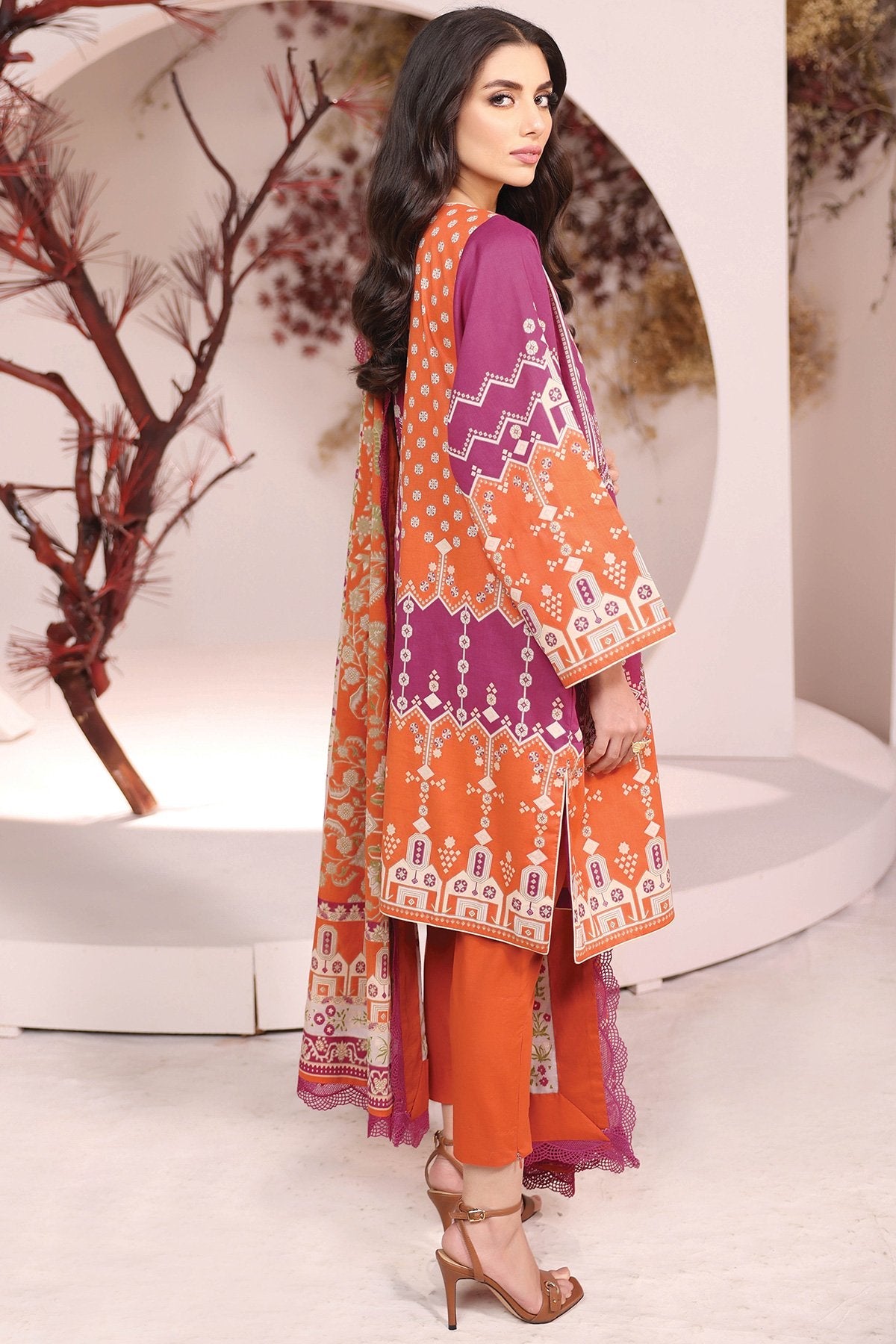 Alkaram - 3 Pc Printed Cambric Suit With Lawn Dupatta