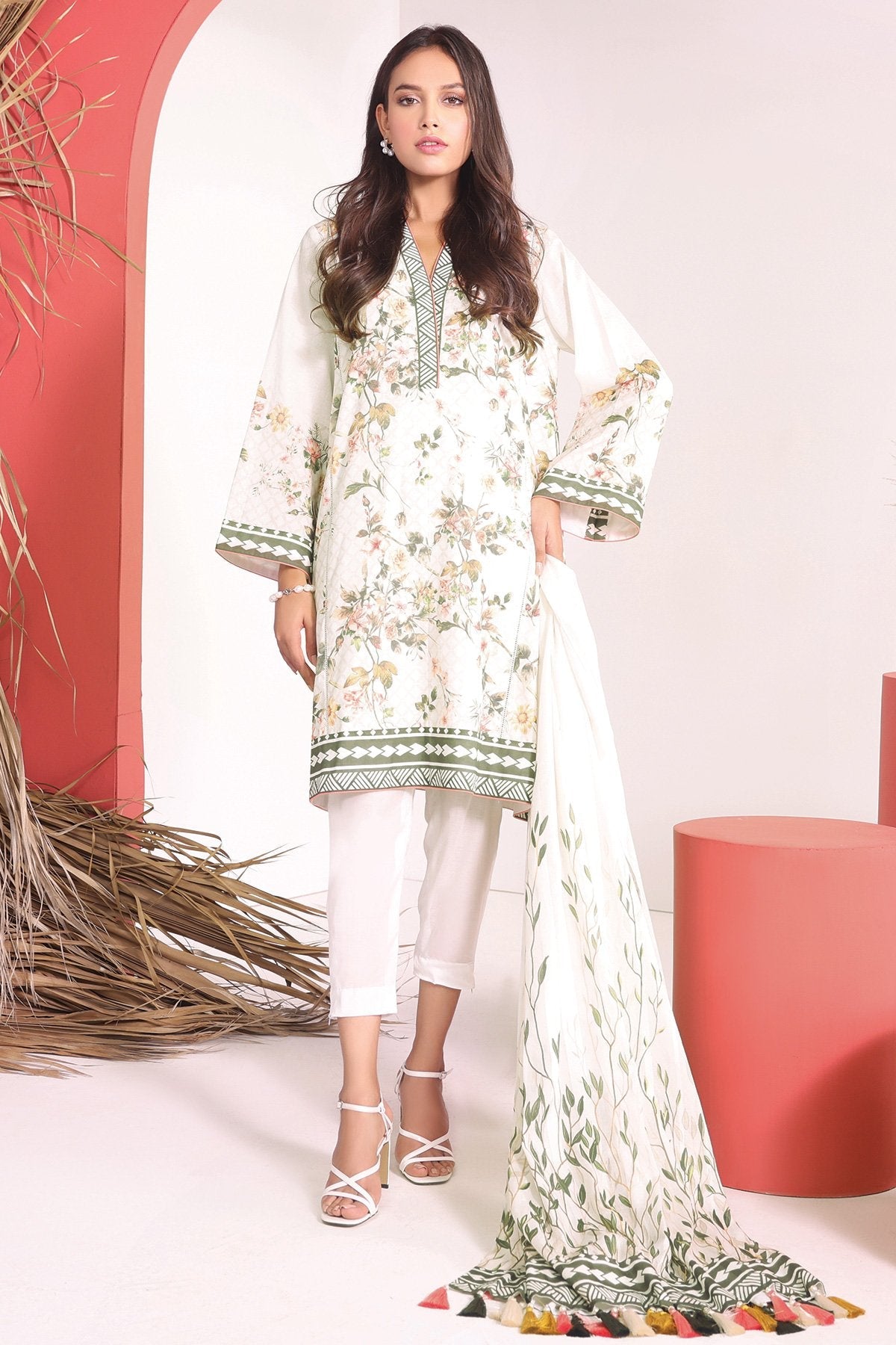Alkaram - 3 Pc Printed Cambric Suit With Digital Doriya Dupatta