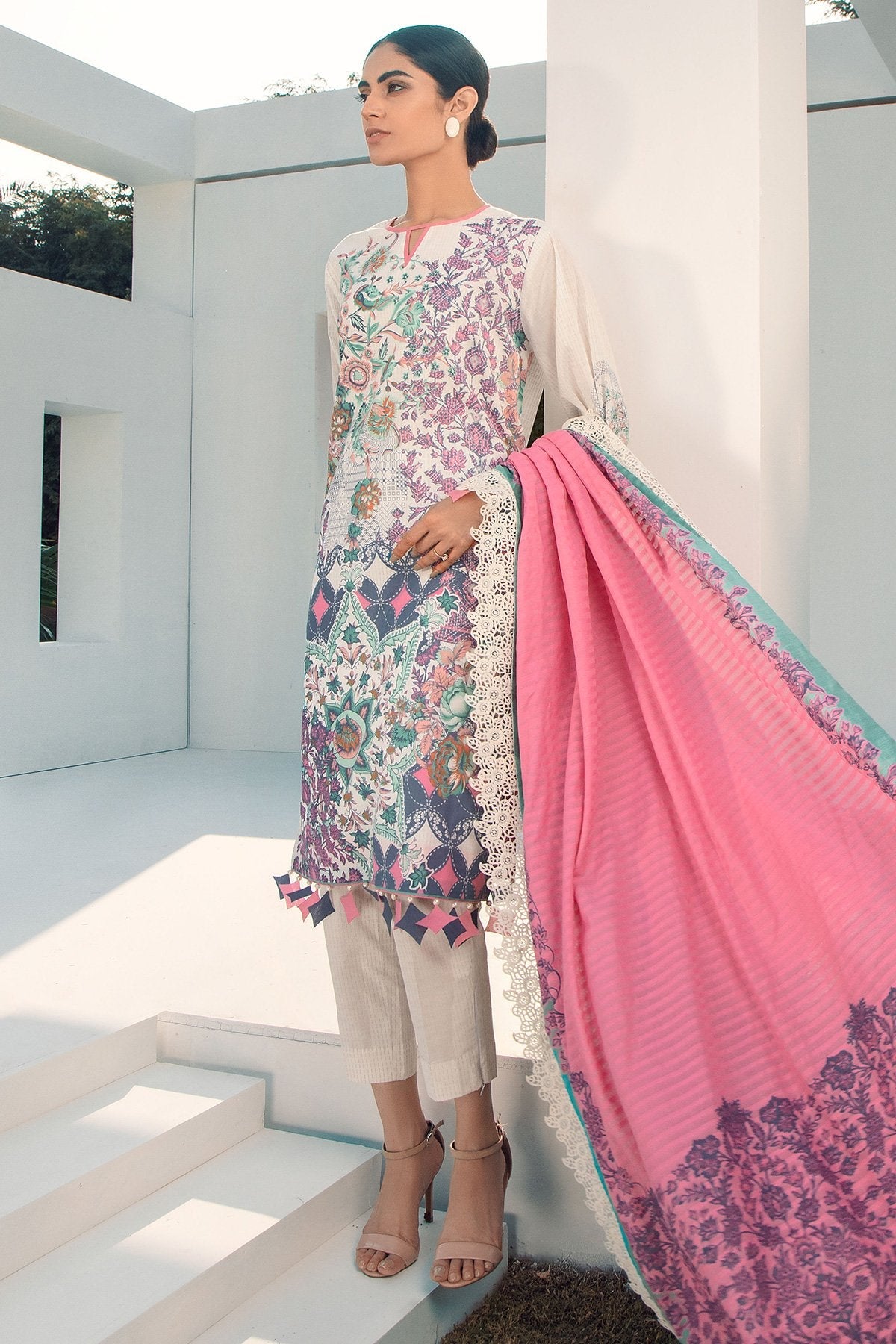 Alkaram - 3 Pc Printed Lawn Suit With Doria Lawn Dupatta