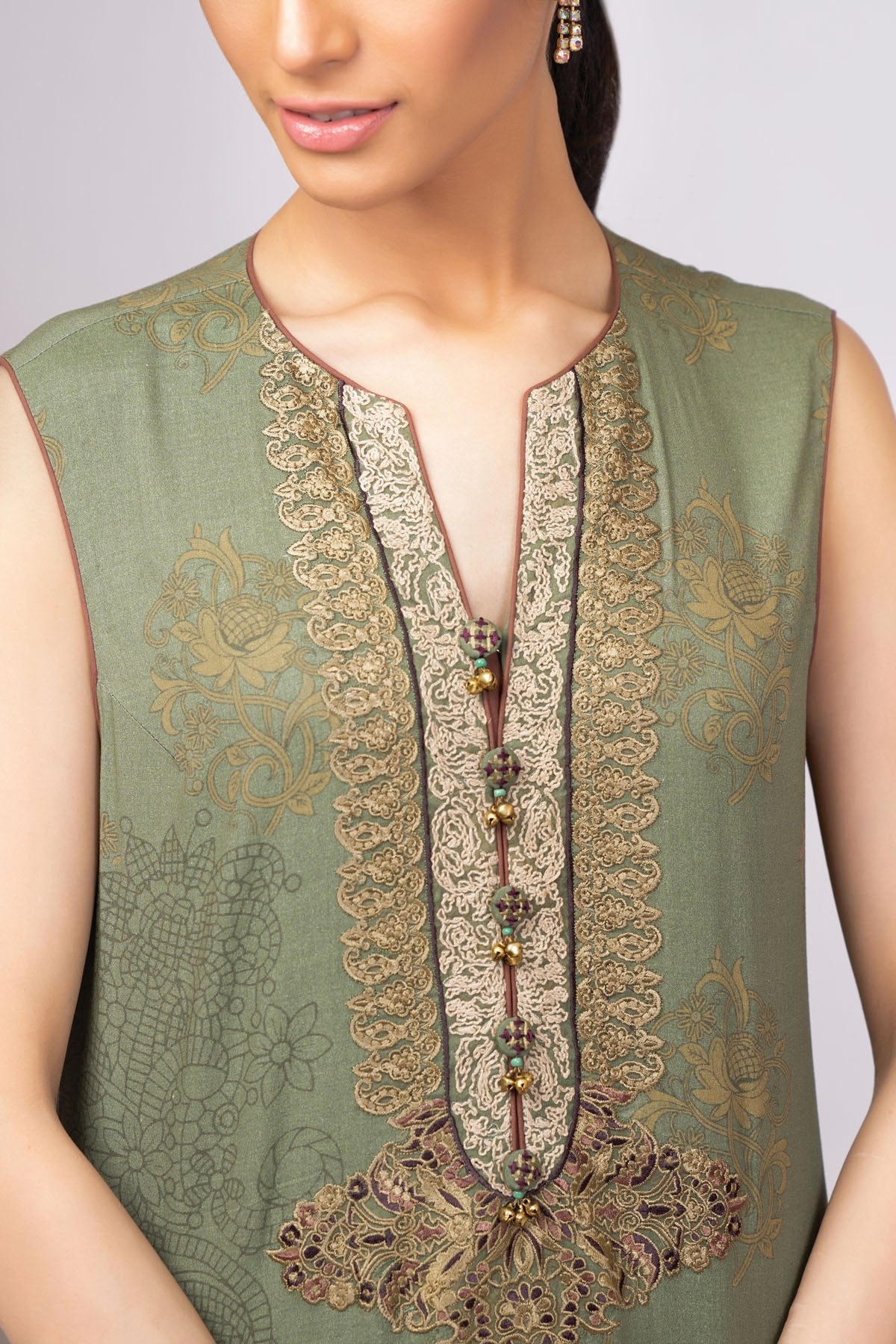 Alkaram - 3 Pc Embroidered Slub Lawn Suit With Printed Doria Dupatta