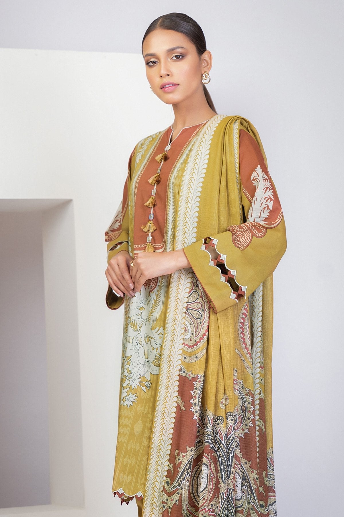 Alkaram - 3 Pc Printed Lawn Suit With Cotton Net Dupatta