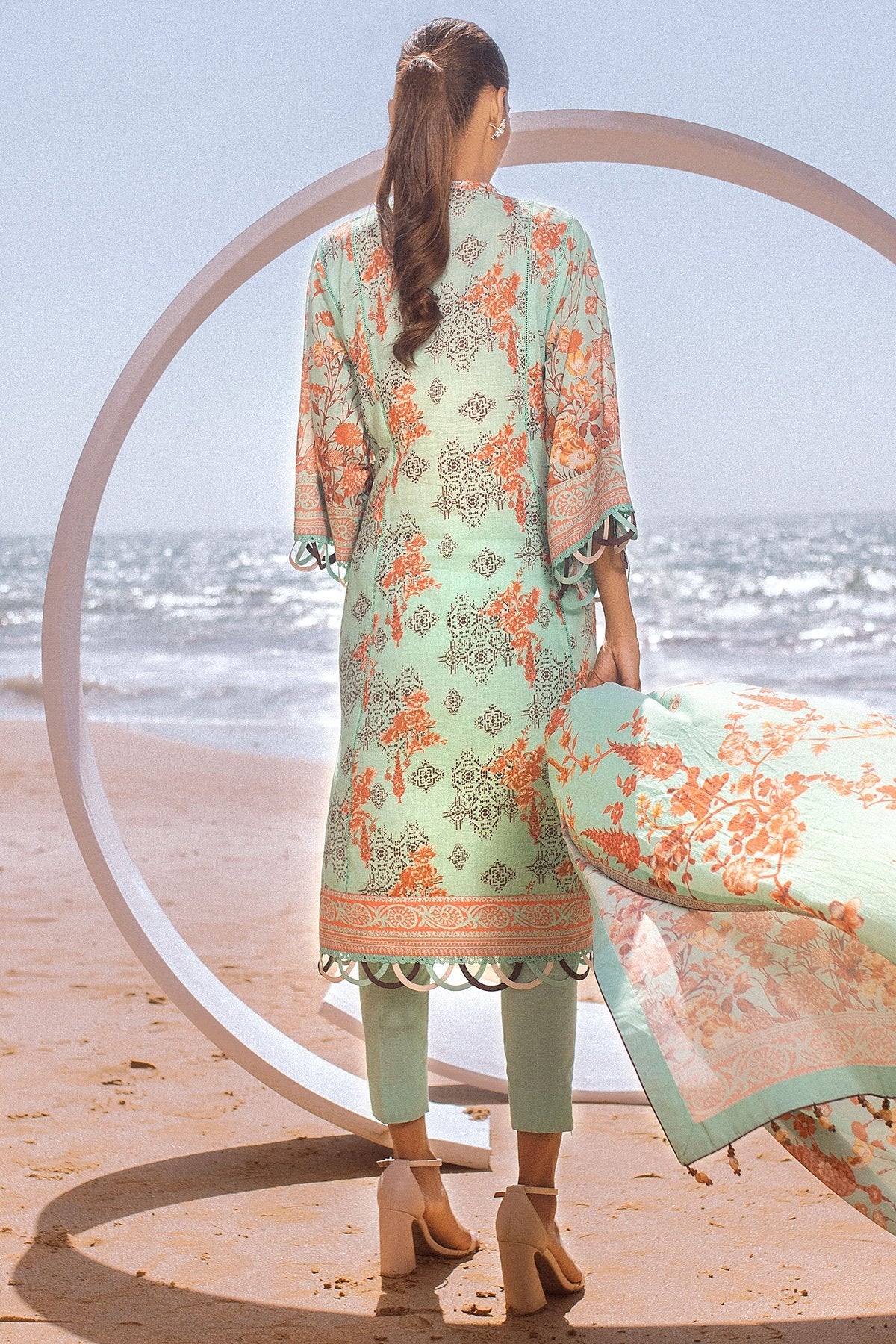 Alkaram - 3 Pc Printed Lawn Suit With Lawn Dupatta