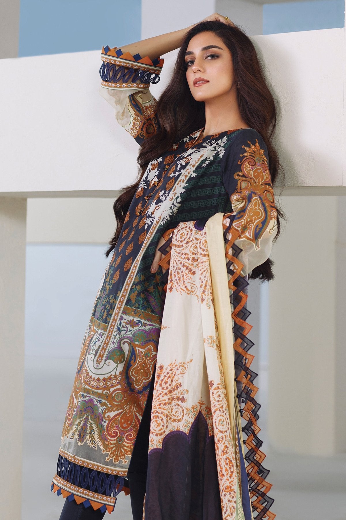 Alkaram - 3 Pc Digital Printed Lawn Suit With Digital Lawn Dupatta