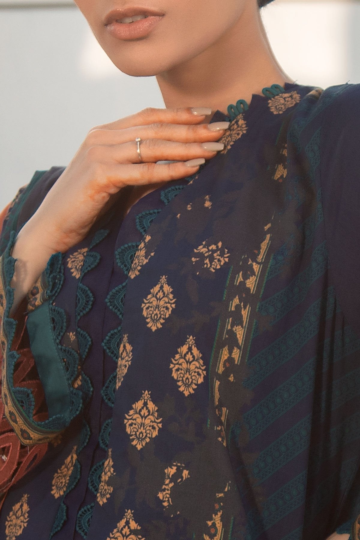 Alkaram - 3 Pc Digital Printed Lawn Suit With Digital Lawn Dupatta