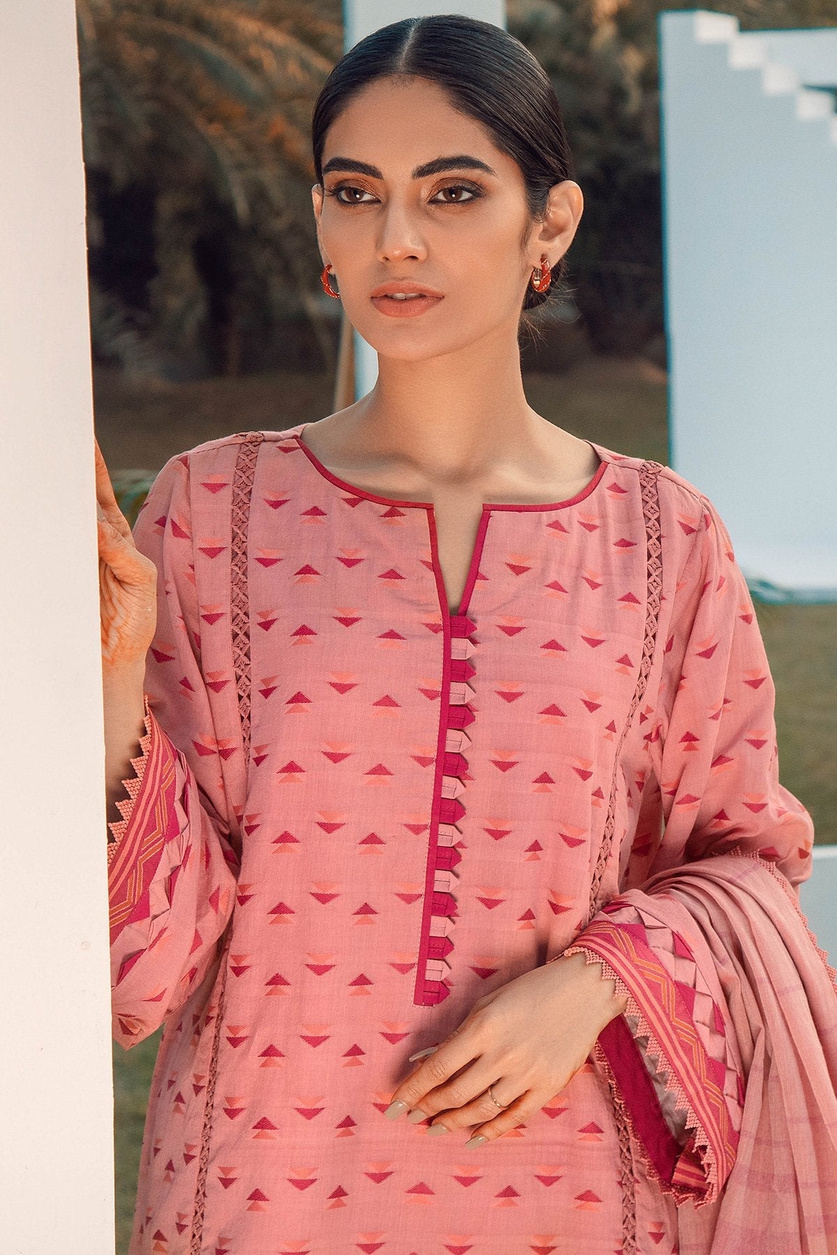 Alkaram - 3 Pc Printed Woven Jacquard Suit With Yarn Dyed Dupatta