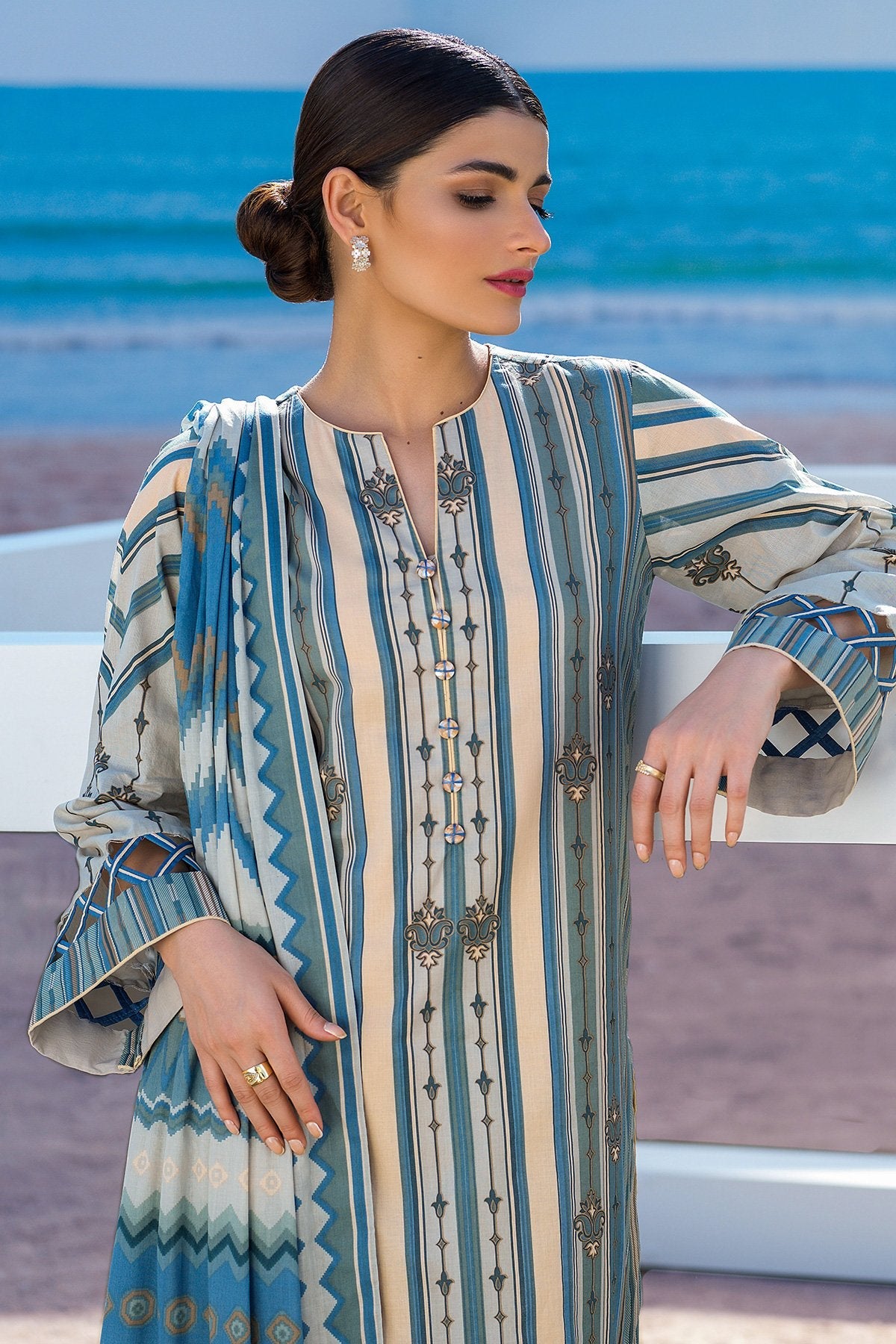 Alkaram - 2 Pc Printed Lawn Suit With Printed Lawn Dupatta