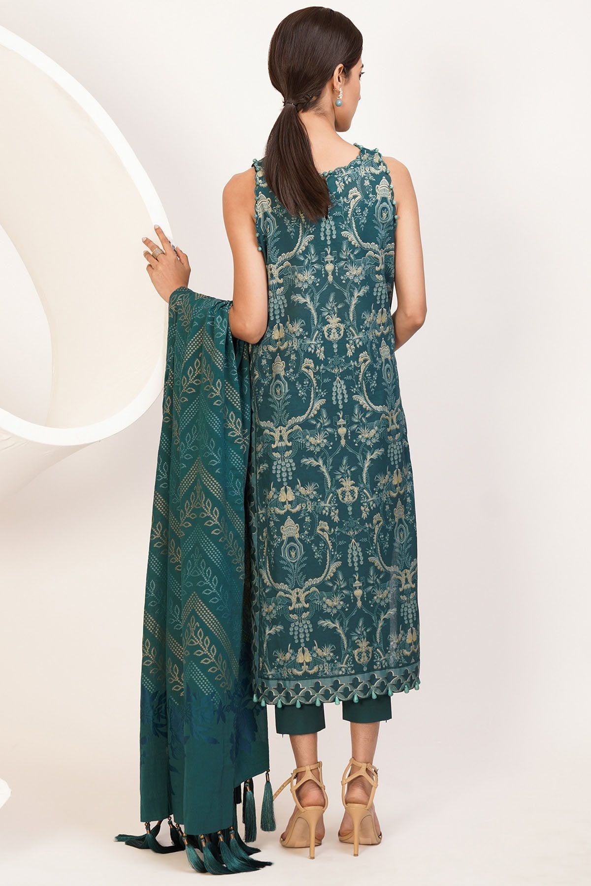 Alkaram - 3 Pc Printed Lawn Suit With Jacquard Dupatta