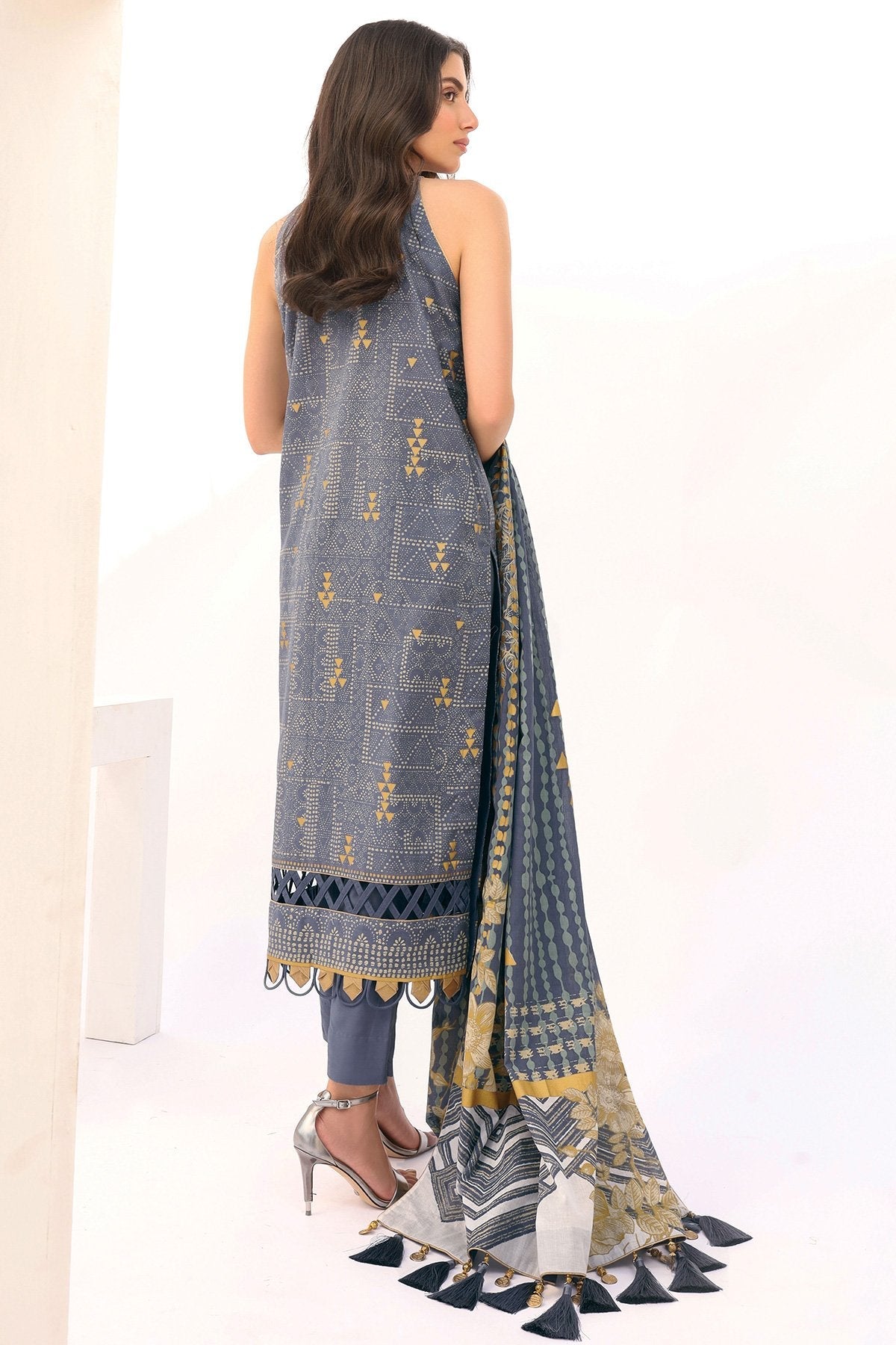 Alkaram - 3 Pc Printed Lawn Suit With Lawn Dupatta