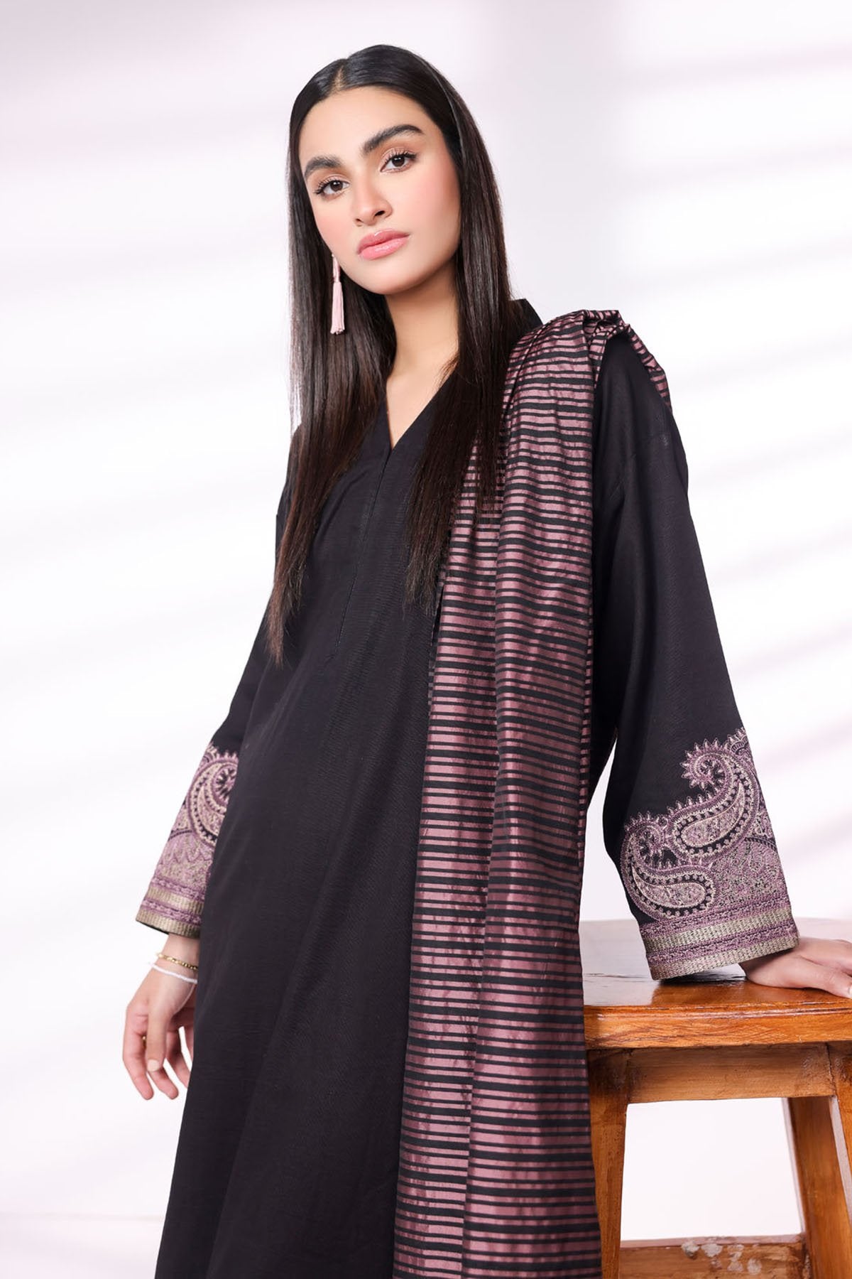 2 Pc Embroidered Khaddar Outfit
