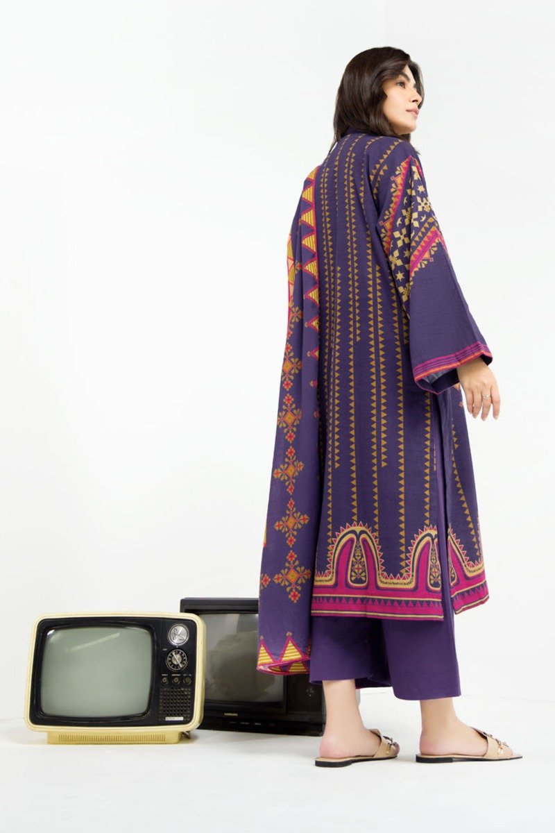 3 Pc Printed Khaddar Outfit