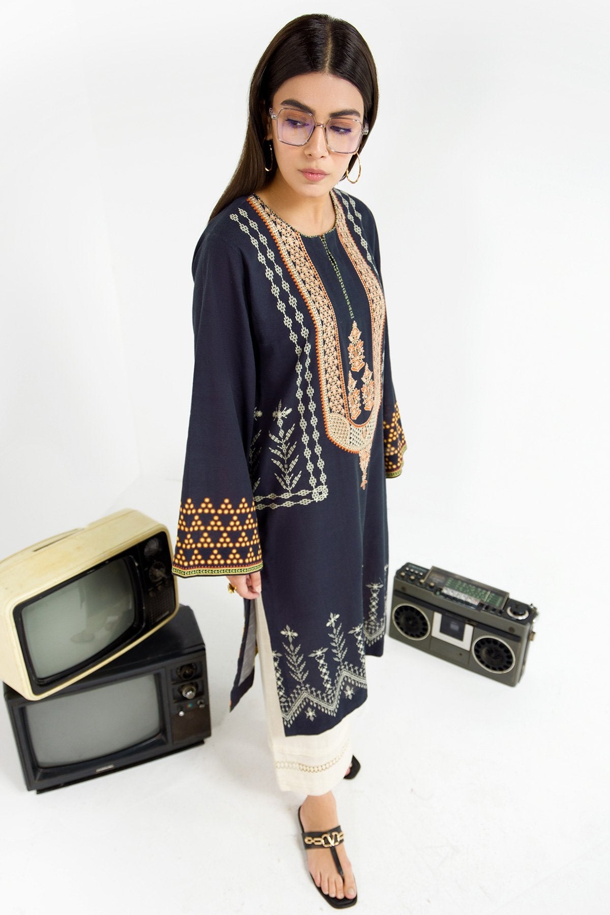 Printed Embroidered Khaddar Kurti