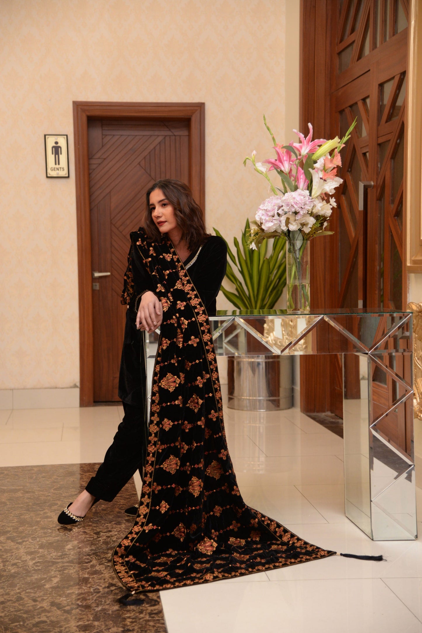 Ellena - Embroidered Velvet Shawl