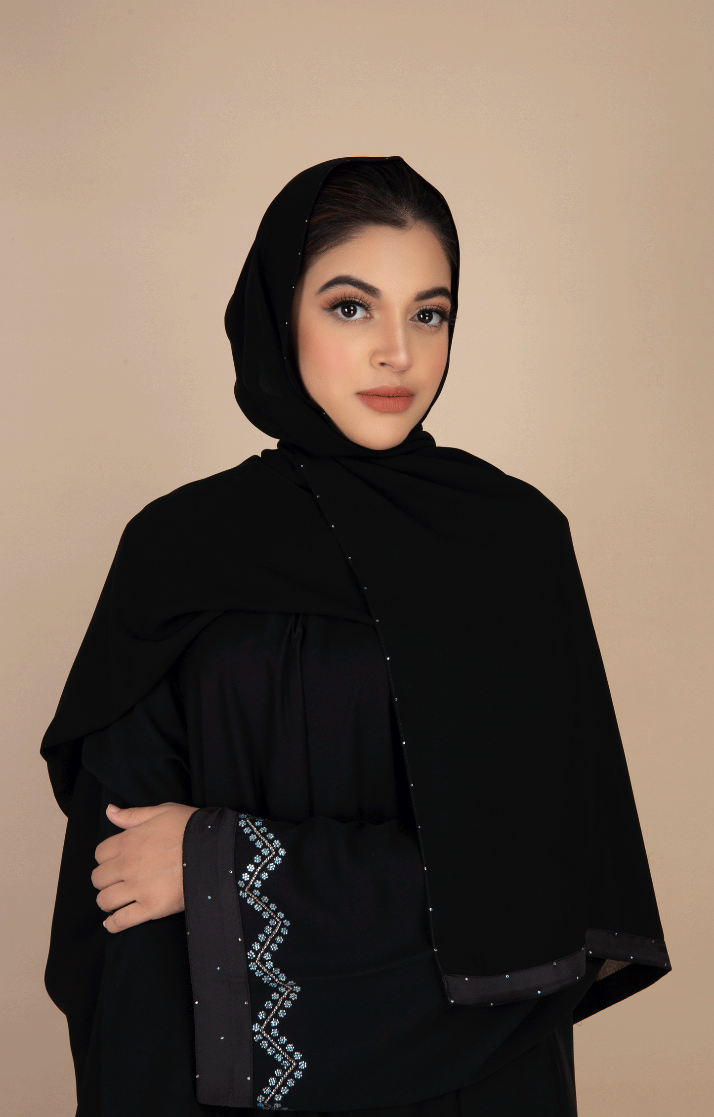 Hareer - Wave Cuff Abaya