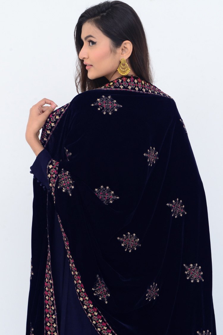 Ellena - Embroidered Velvet Shawl