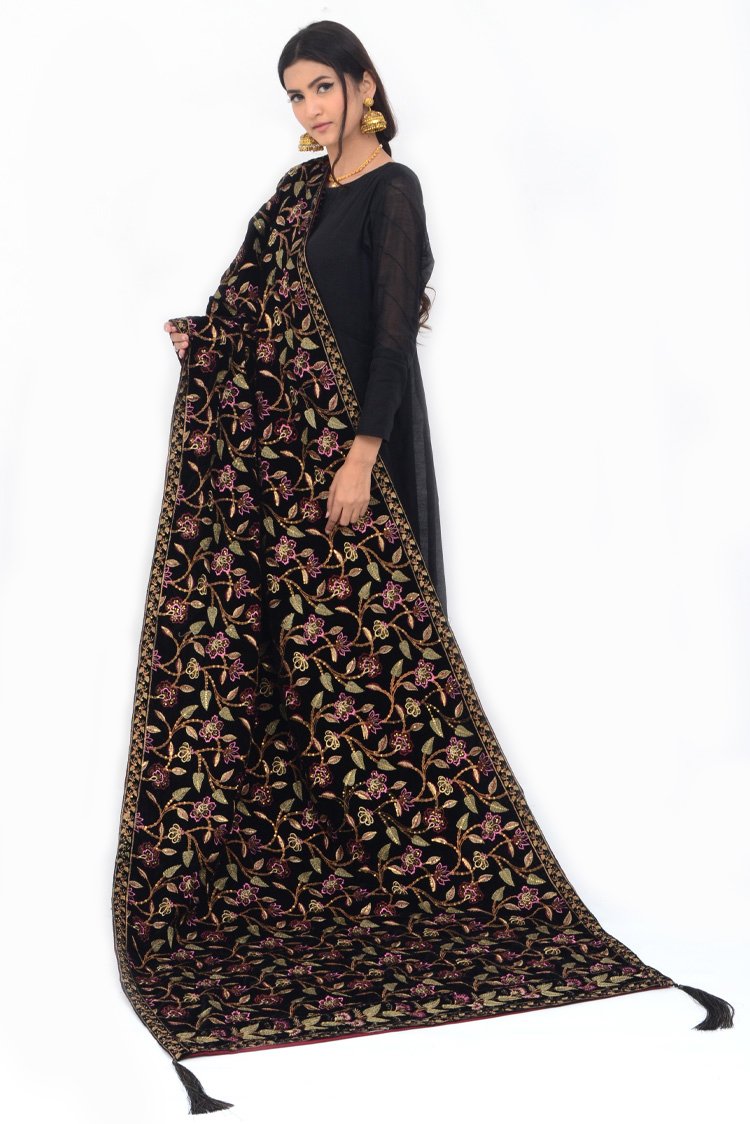 Ellena - Embroidered Velvet Shawl