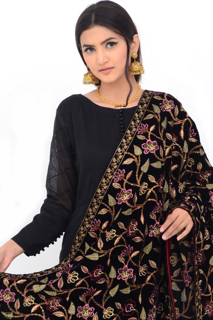 Ellena - Embroidered Velvet Shawl