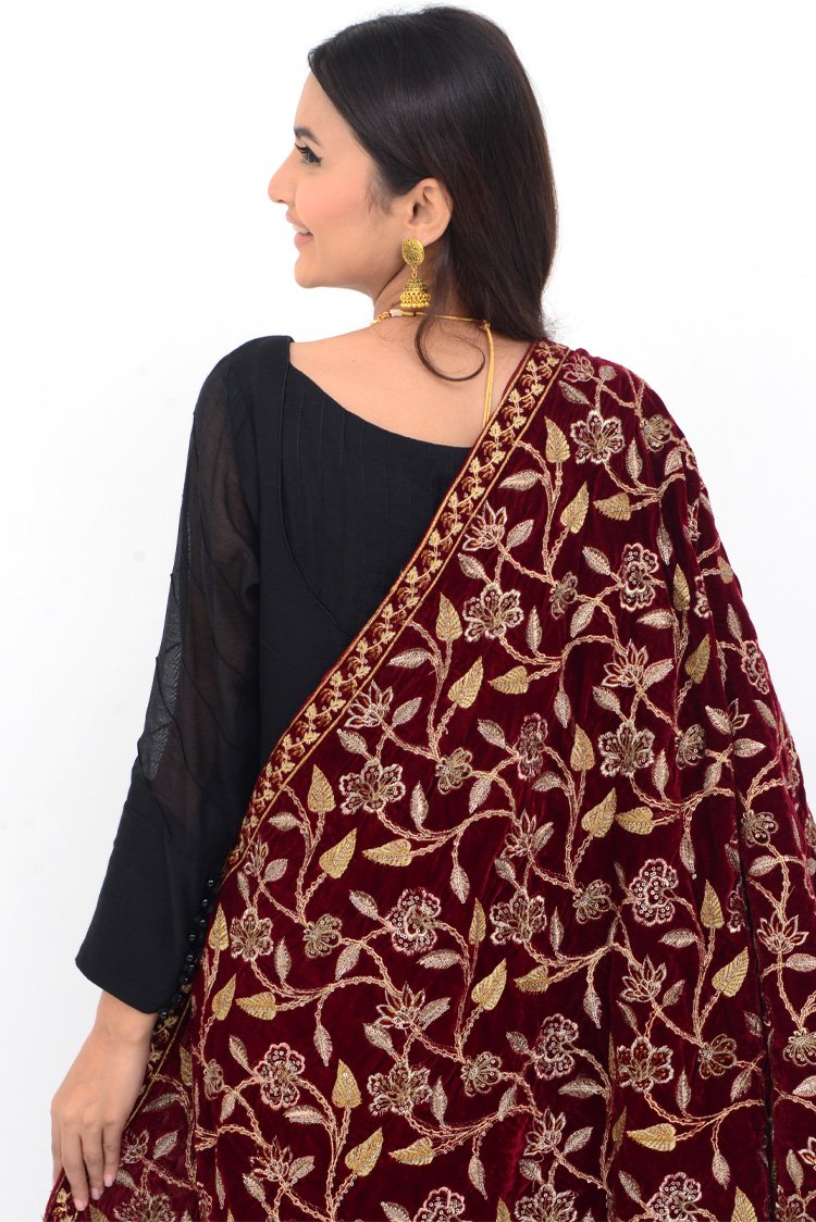 Ellena - Embroidered Velvet Shawl