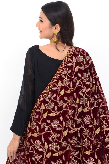 Ellena - Embroidered Velvet Shawl