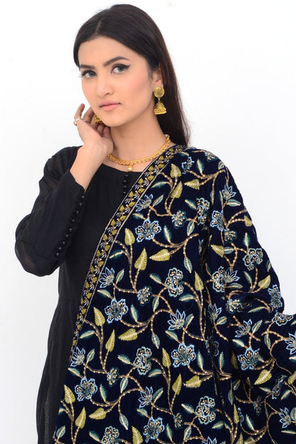 Ellena - Embroidered Velvet Shawl
