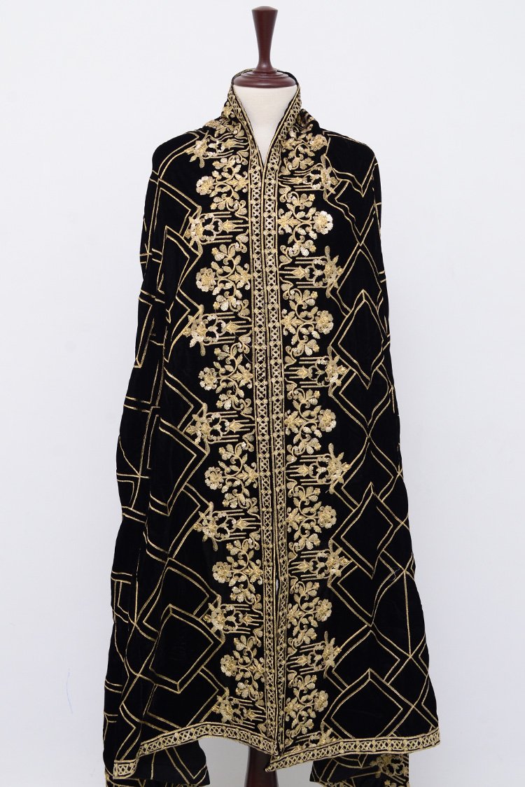 Ellena - Embroidered Velvet Shawl