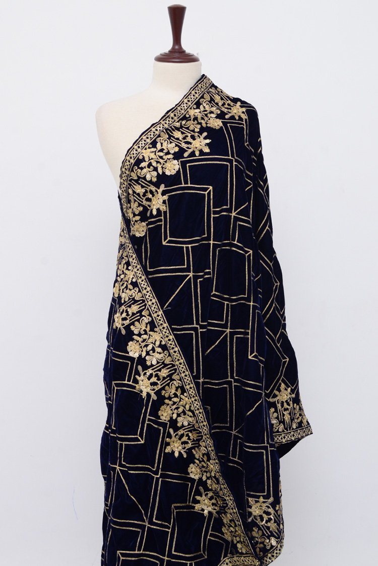 Ellena - Embroidered Velvet Shawl