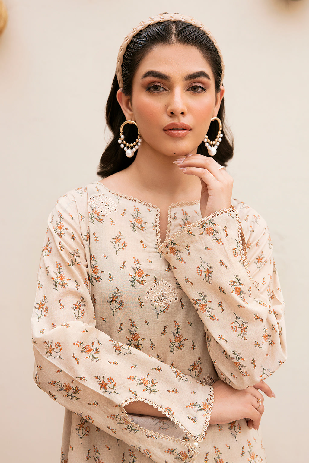 Elegance - MIA