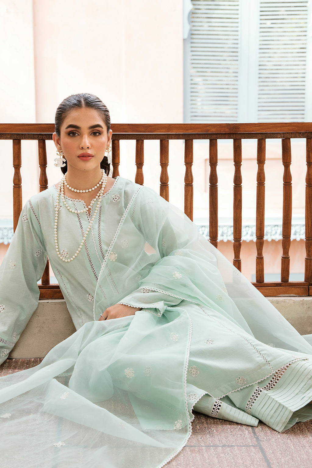 Elegance - MEHR