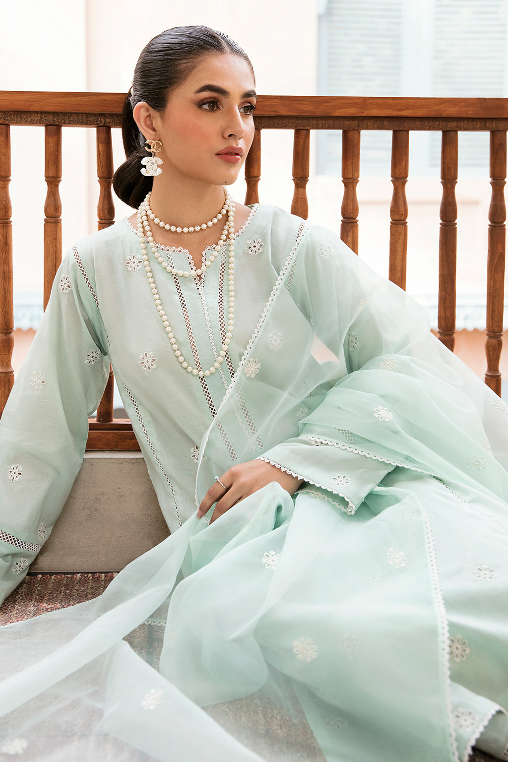 Elegance - MEHR