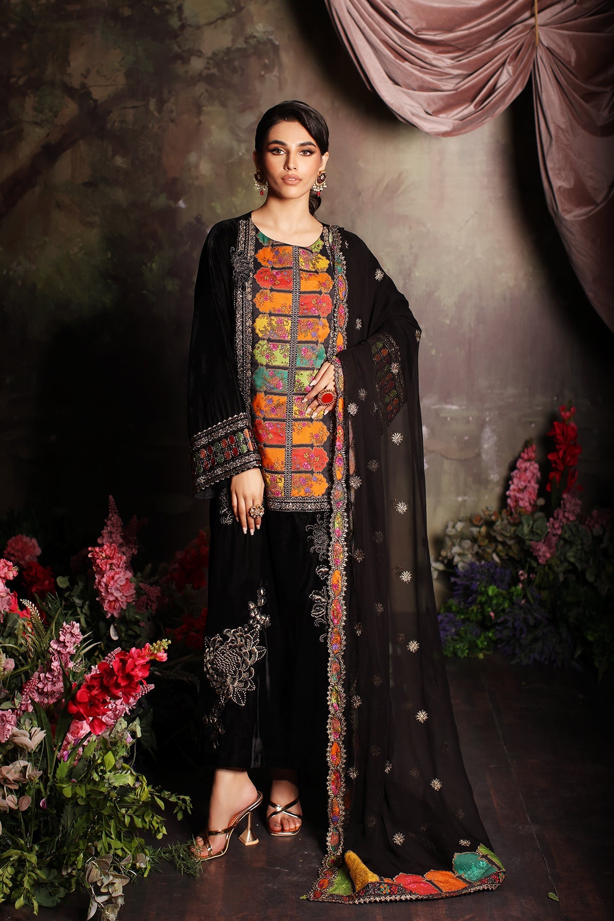 3 Pc Unstitched Embroidered Velvet With Embroidered Chiffon Dupatta CVT3-04