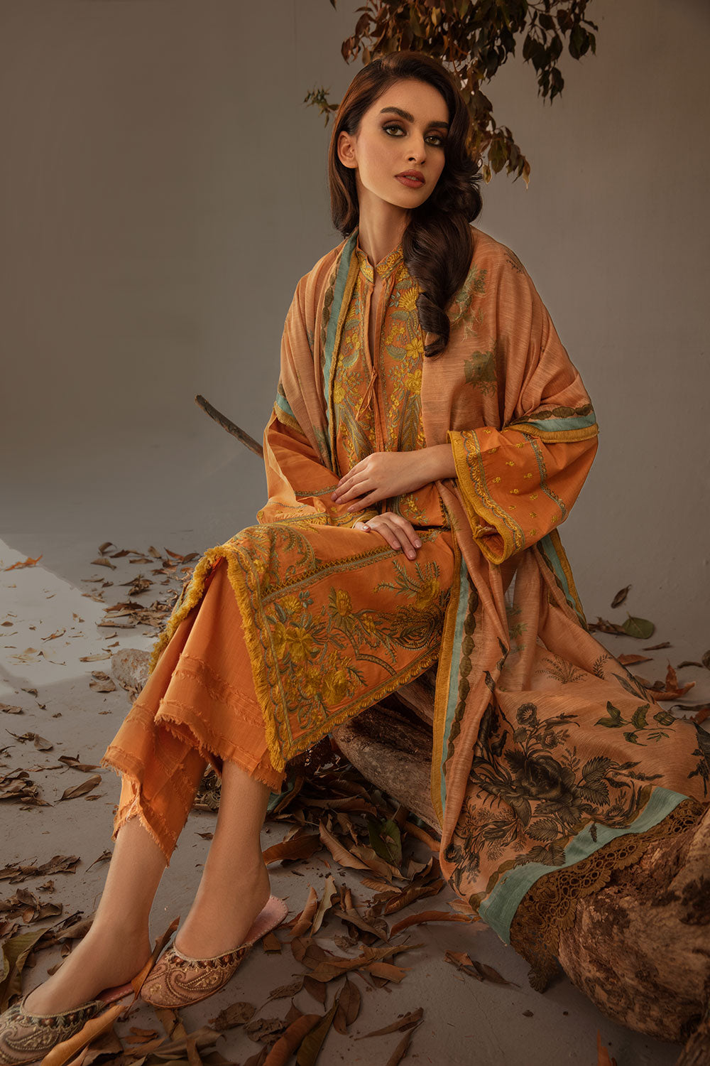 Sobia Nazir - Design 4B Autumn/Winter 2023 Unstitched