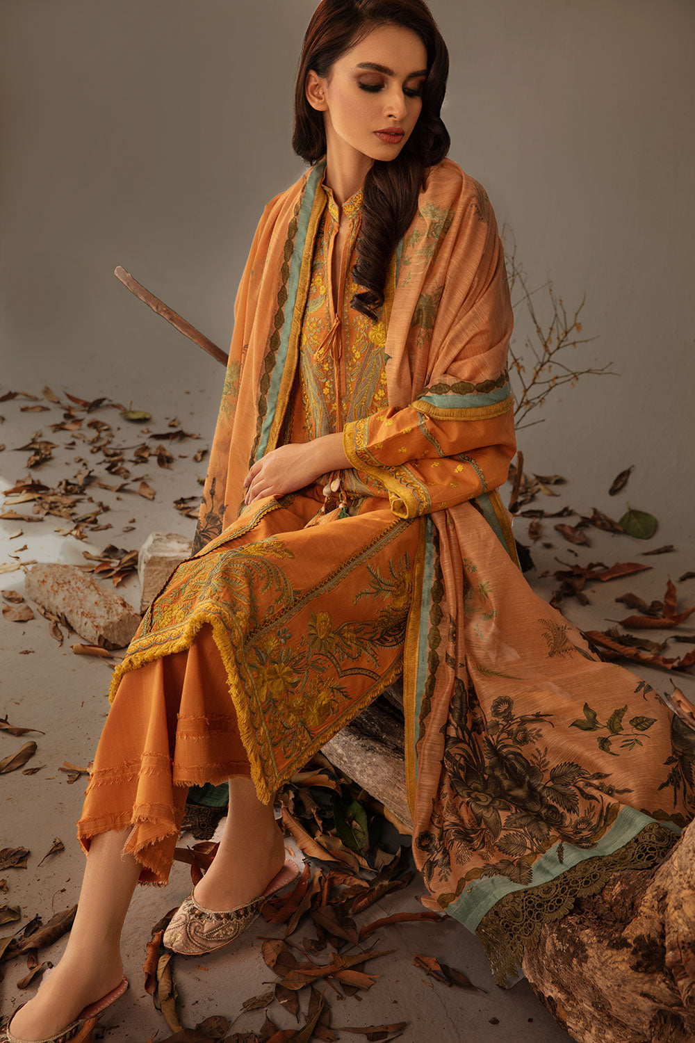 Sobia Nazir - Design 4B Autumn/Winter 2023 Unstitched