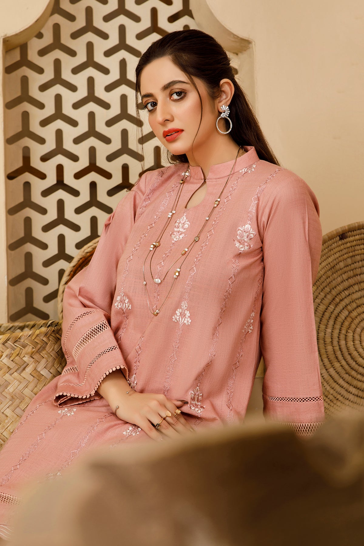 Elegance - LILLY