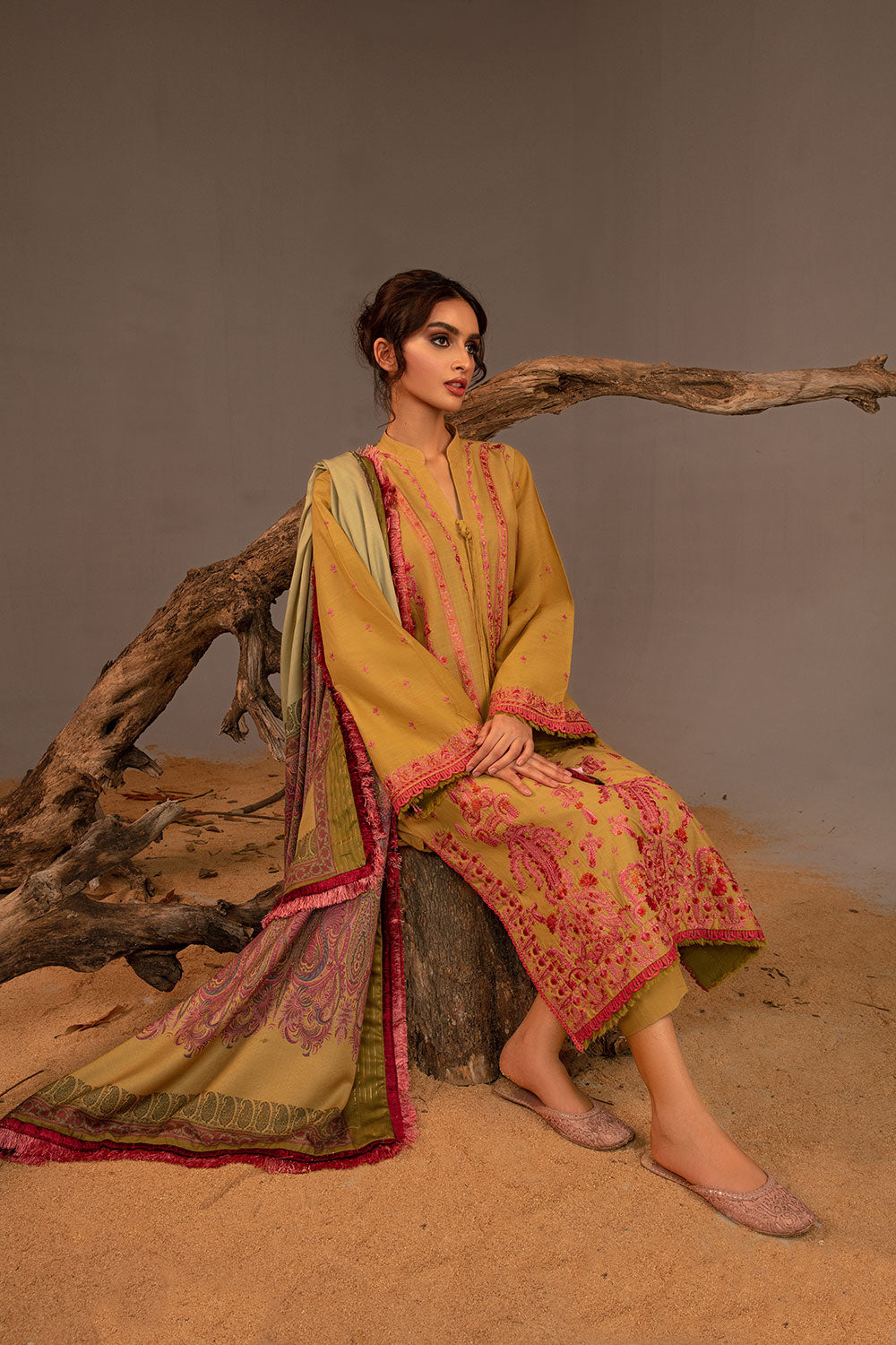 Sobia Nazir - Design 5B Autumn/Winter 2023 Unstitched